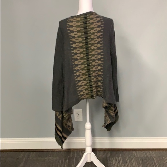 Sweater - Picture 4 of 5